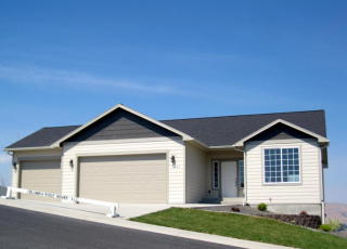 1121 Goodlander Rd, Selah, WA 98942-9465