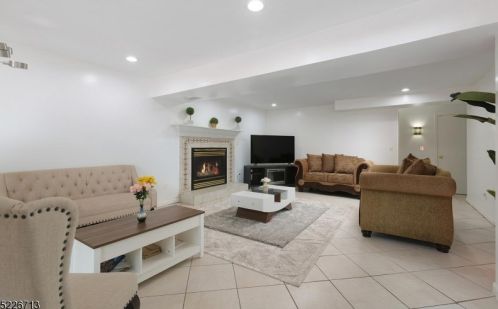 81 Commercial Ave, Avenel NJ  07001-1729 exterior