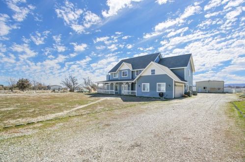 8646 Avenue, Lancaster, CA 93535-7937