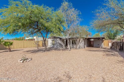 3907 Montecito St, Tucson AZ 85711-4817 exterior