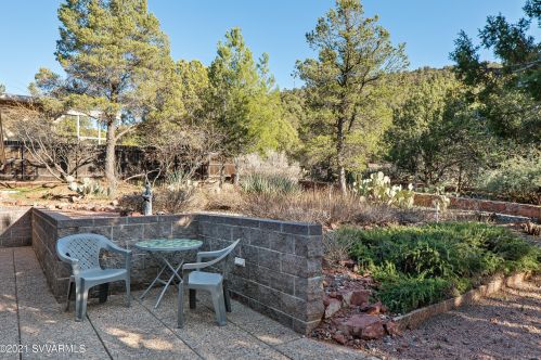 325 Panorama Blvd, Sedona AZ 86336-5537 exterior