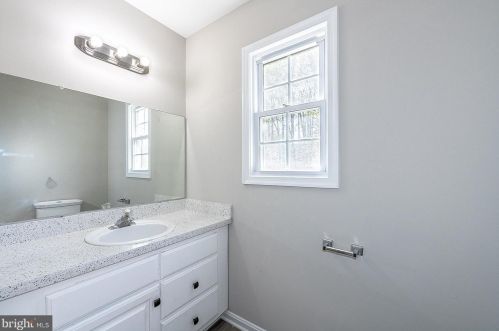 7216 Hearthside Trl, Fredericksburg VA  22407-7478 exterior