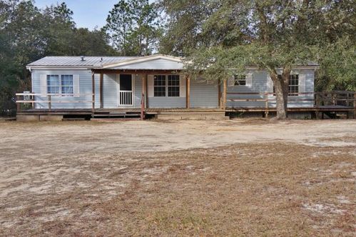 928 Hiawatha St, Holt, FL 32564-9704