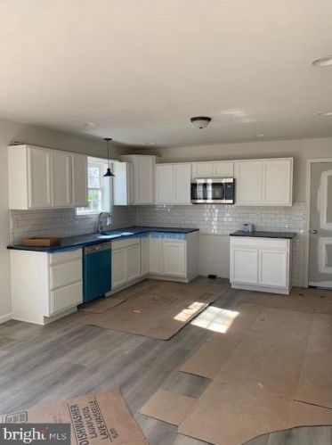 15 Brown Trl, Charnita, PA 17320-8441