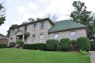 8312 Lacevine Rd, Louisville, KY 40220-5604