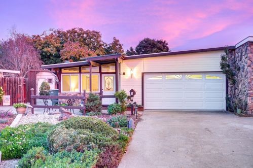 316 Tiger Tail Dr, Pismo Beach, CA 93420-4414