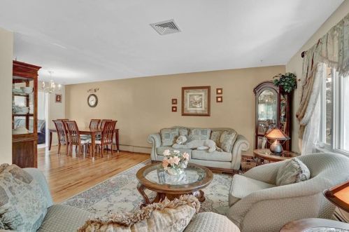 108 Nantucket Dr, Fishkill NY  12524-1021 exterior