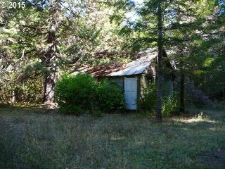 13693 Little River Rd, Glide, OR 97443-9770