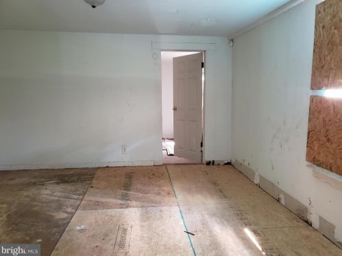 474 Deptford Ave, West Deptford NJ  08093-2235 exterior