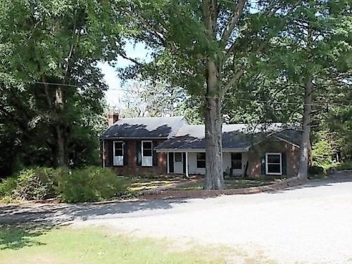 1127 Golf Course Rd, Halifax, VA 24558-3073