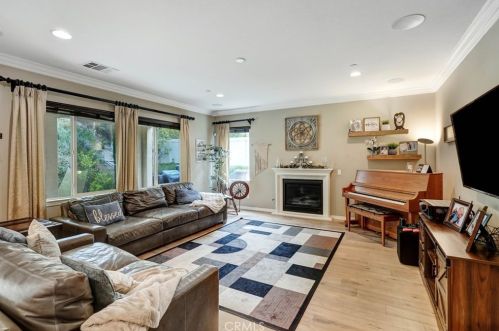 44260 Nighthawk Pass, Temecula CA  92592-1388 exterior