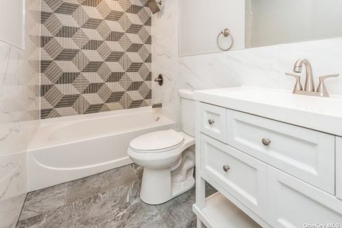 232 44 St, North Lindenhurst NY 11757-2307 exterior