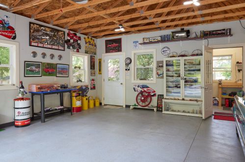 5375 Quaas Dr, West Bend WI  53095-8719 exterior