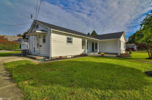 260 Fairview Ave, Wind Gap, PA 18091-1228