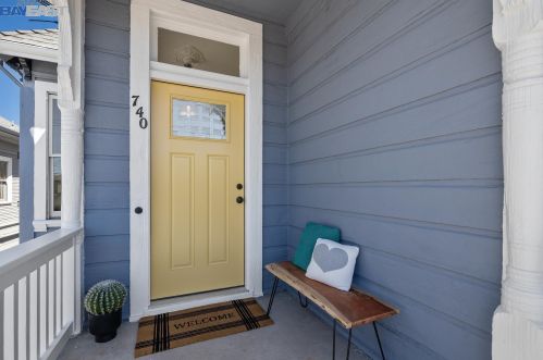 740 59th St, Oakland, CA 94609-1418