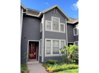 30 Amity Pl, Amherst, MA 01002-2255