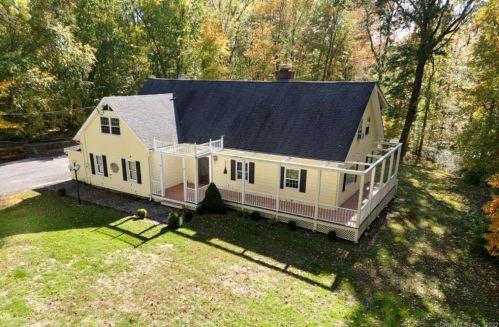 2218 Huntington Tpke, Bridgeport, CT 06611-5066
