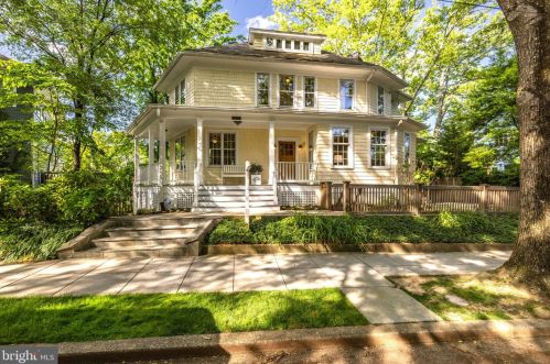 5817 Chevy Chase Pkwy, Washington, DC 20015-2523