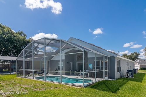 2631 Autumn Creek Cir, Kissimmee FL  34747-2236 exterior