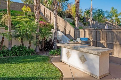 1694 Crossroads St, Chula Vista CA 91915-2431 exterior