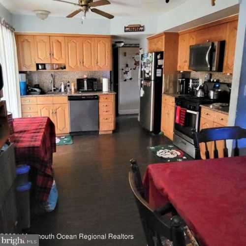42 Harley Blvd, Berkeley Township, NJ 08721-3515