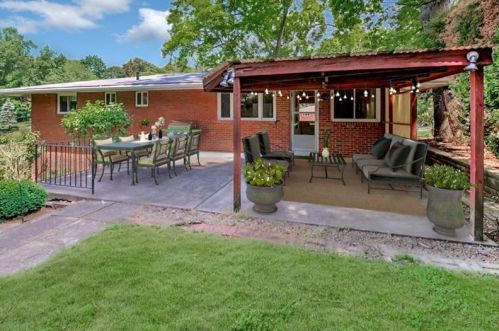 223 Hillock Ln, Pittsburgh, PA 15236-4205
