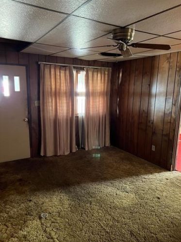 39 Robinson St, New Kensington, PA 15068-4705