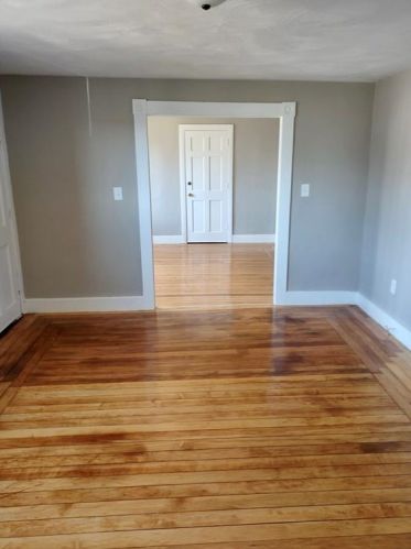 196 Greenwich Ave, Warwick RI  02886-1601 exterior