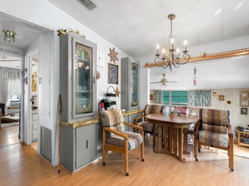 911 Courier St, Vero Beach FL  32966-8737 exterior