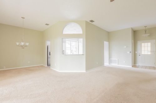 8058 Beechdale Dr, Orlando, FL 32818-8207