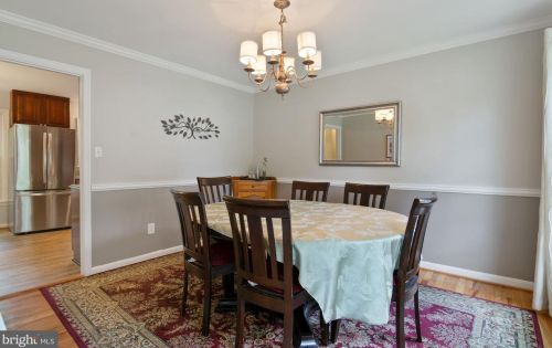 9514 Wallingford Dr, Springfield VA 22015-1738 exterior