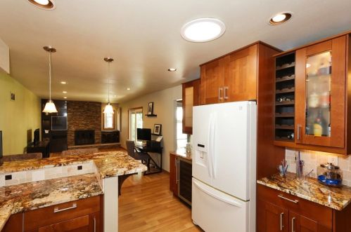 14330 Beechwood Trl, Waukesha, WI 53151-5204
