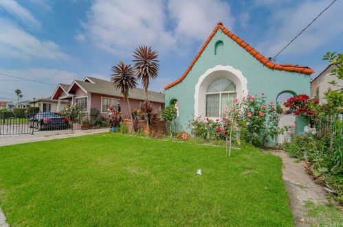619 Chester Ave, Compton, CA 90221-2709