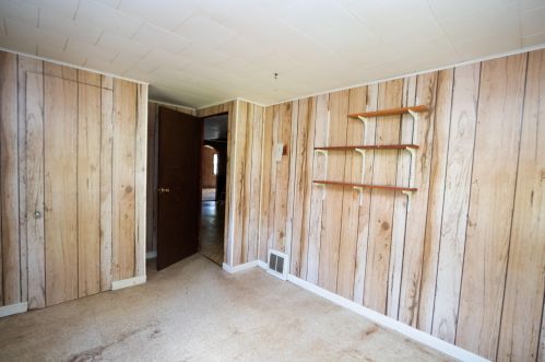 2104 Calumet Dr, New Holstein, WI 53061-1012