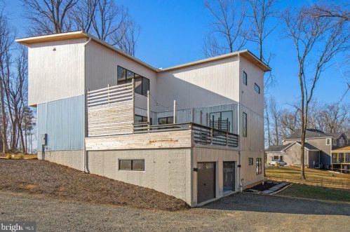 39744 Mount Gilead Rd, Leesburg VA 20175-6712 exterior