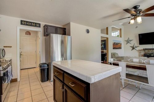 965 Turquoise St, Vacaville CA  95687-7859 exterior