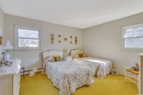 538 5 St, Elwood NY  11731-2105 exterior