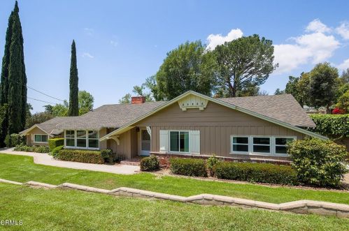 4845 Castle Rd, La Canada, CA 91011-1305