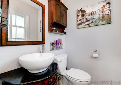 925 Finch St, El Cajon CA  92020-1428 exterior