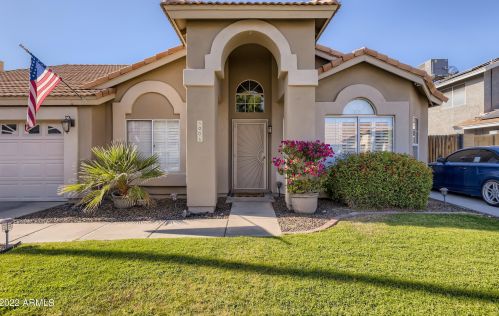 4006 Soft Wind Dr, Glendale, AZ 85310-4040