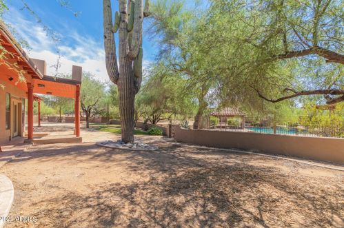 7839 Dixileta Dr, Scottsdale AZ exterior