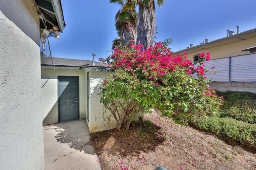 981 Lincoln Ave, El Cajon CA  92020-6426 exterior