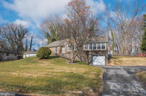 10 Bryn Mawr Ave, Newtown Square, PA 19073-3816