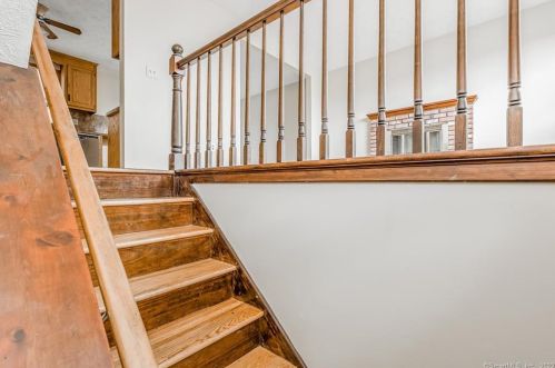 5 Hickory St, Terryville, CT 06786-6010