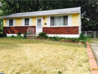 65 Oak Ave, Lawnside, NJ 08045-1626