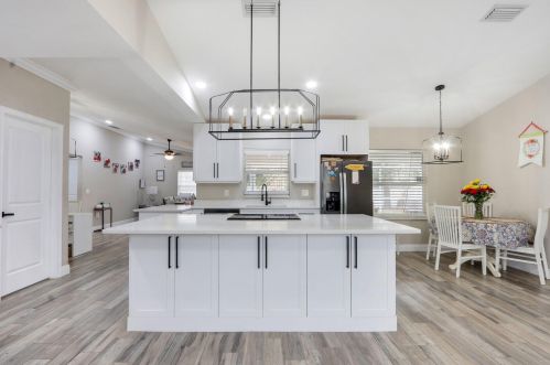 454 Saginaw Ave, Fort Pierce FL  34953-5990 exterior