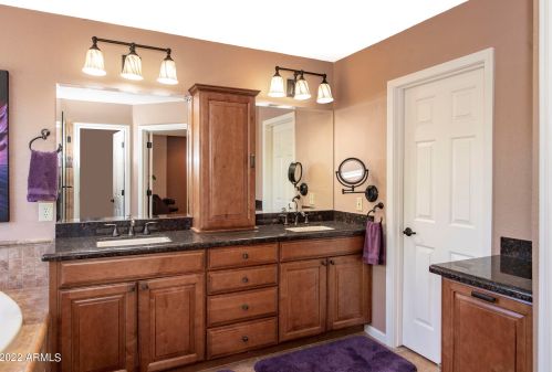 15815 Thistle Dr, Scottsdale AZ 85268-4446 exterior