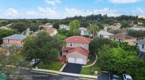 20720 3rd St, Hollywood, FL 33029-3516