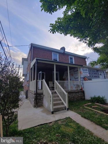 1101 James St, Norristown PA  19401-3624 exterior