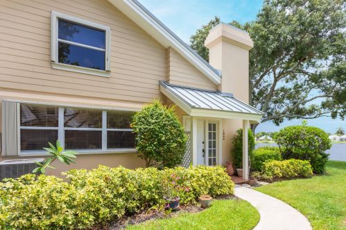1802 Chadwick Ct, Boynton Beach, FL 33436-9037